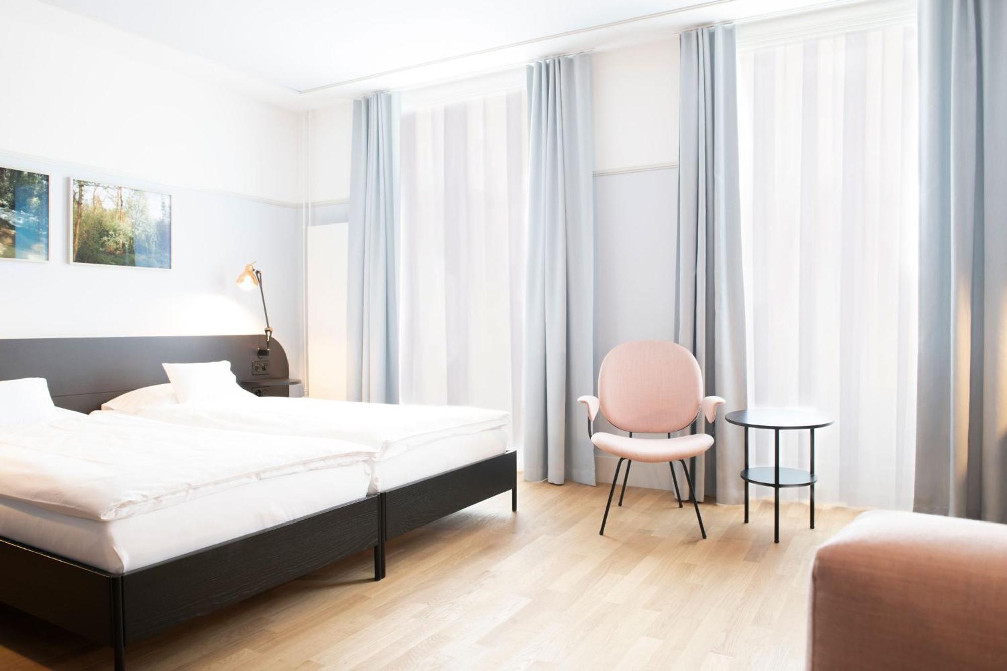 Hotel Schuetzen ריינפלדן מראה חיצוני תמונה