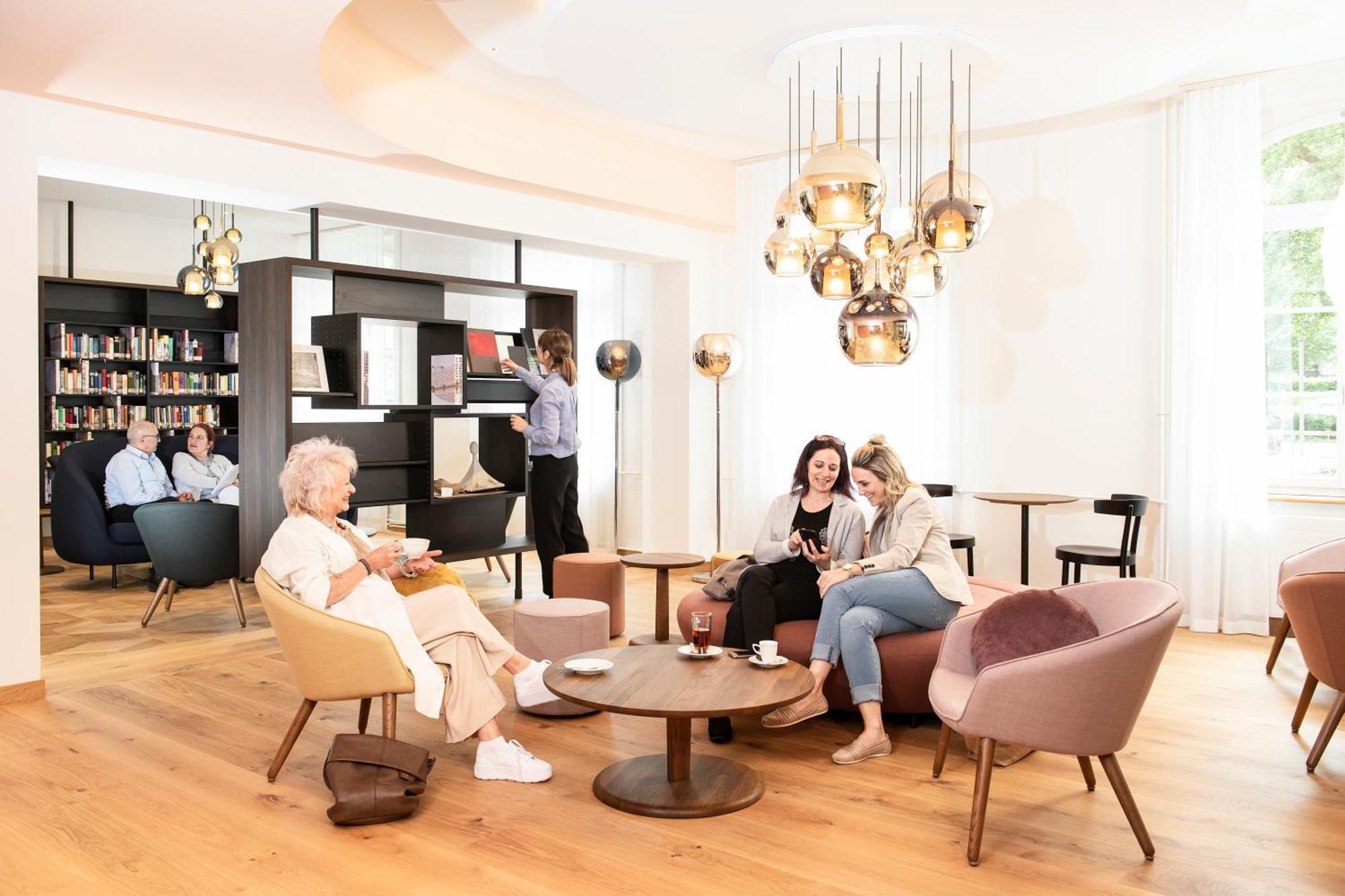 Hotel Schuetzen ריינפלדן מראה חיצוני תמונה
