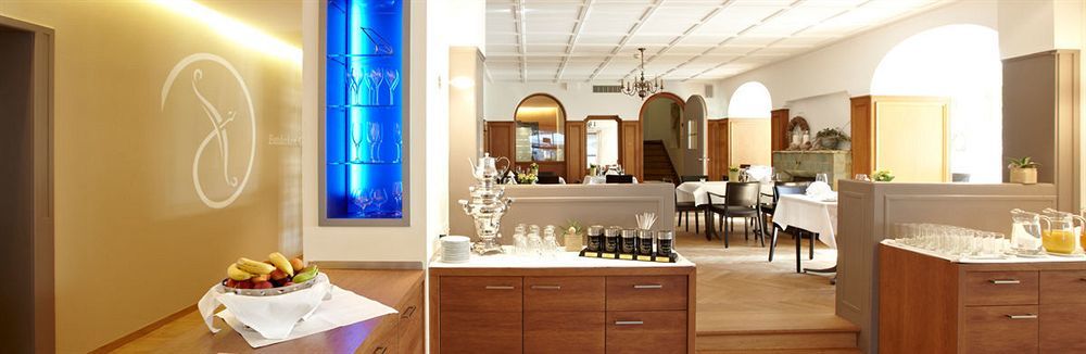 Hotel Schuetzen ריינפלדן מראה חיצוני תמונה